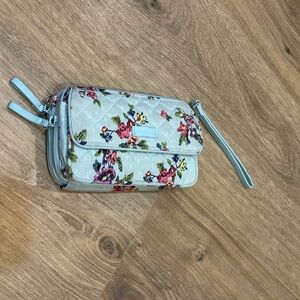 Vera Bradley All in one crossbody in Water Bouquet